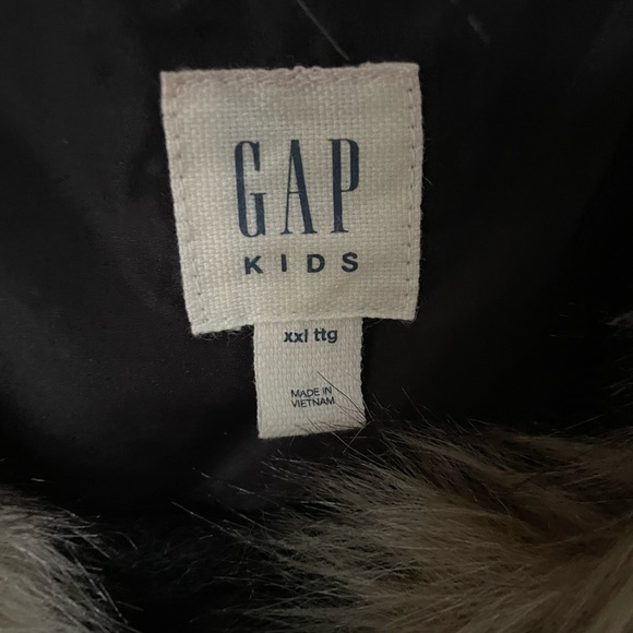 Gap Kids Faux Fur Vest (XXL kids) - Picture 7 of 9